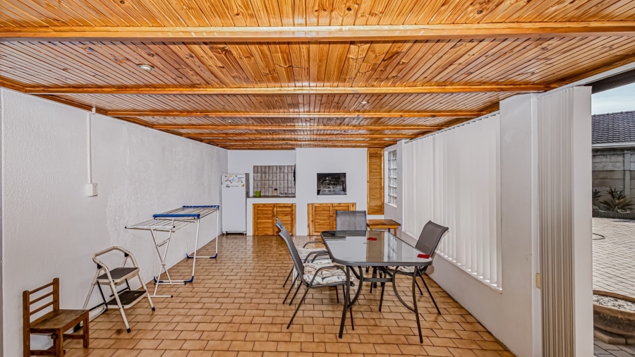 3 Bedroom Property for Sale in Monte Vista Western Cape